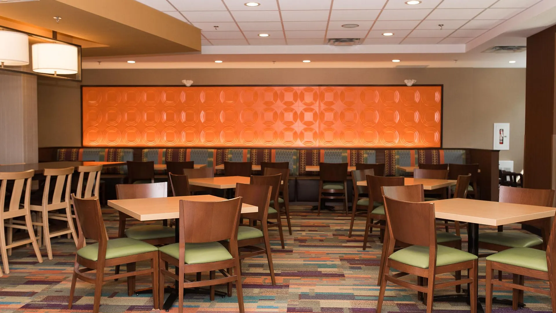 Fairfield Inn & Suites By Marriott Edmonton North Hotel