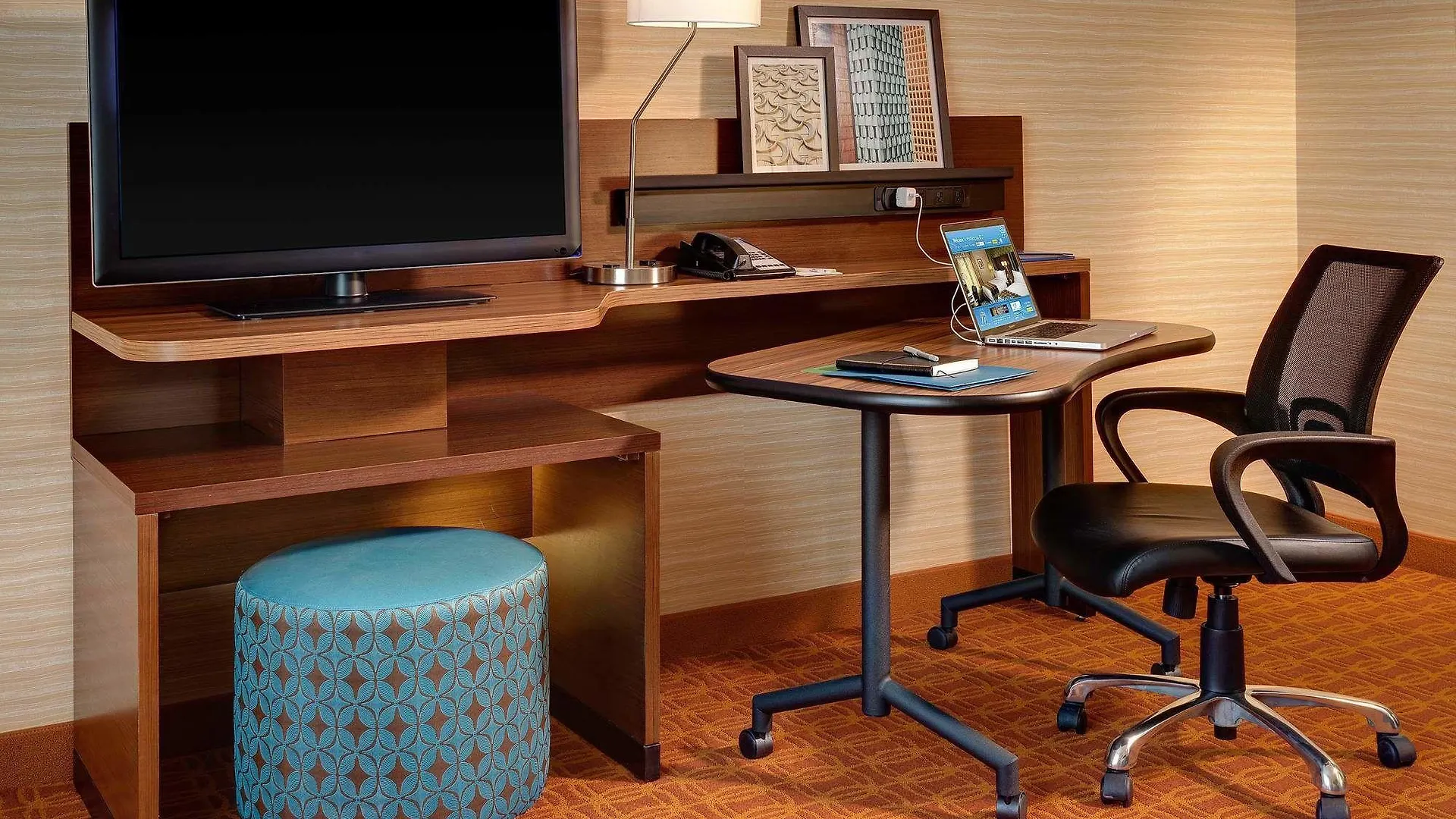 Fairfield Inn & Suites By Marriott Edmonton North Hotel