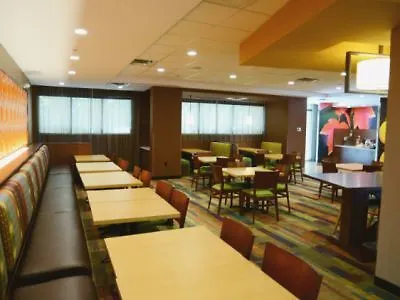 Fairfield Inn & Suites By Marriott Edmonton North 3*,  Canada