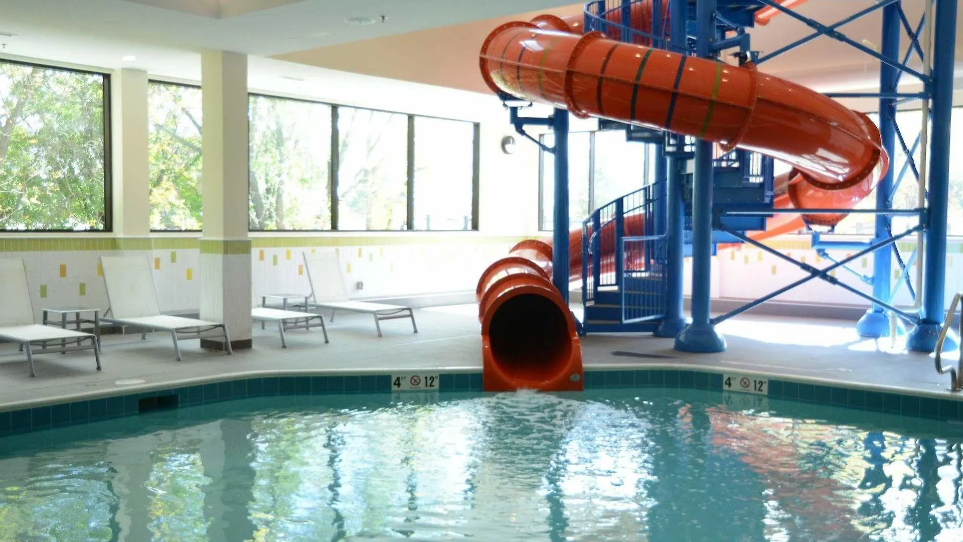 Fairfield Inn & Suites By Marriott Edmonton North Hotel