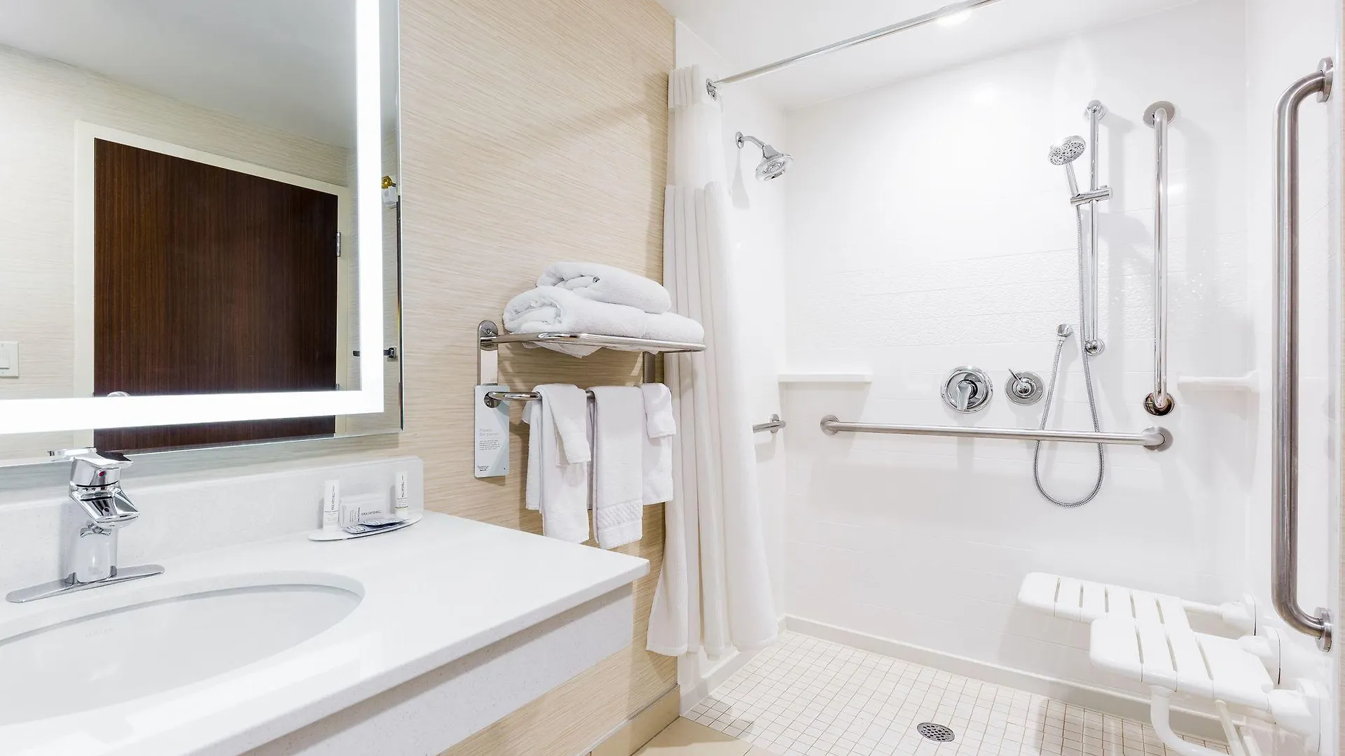 Fairfield Inn & Suites By Marriott Edmonton North 3*,  Canada