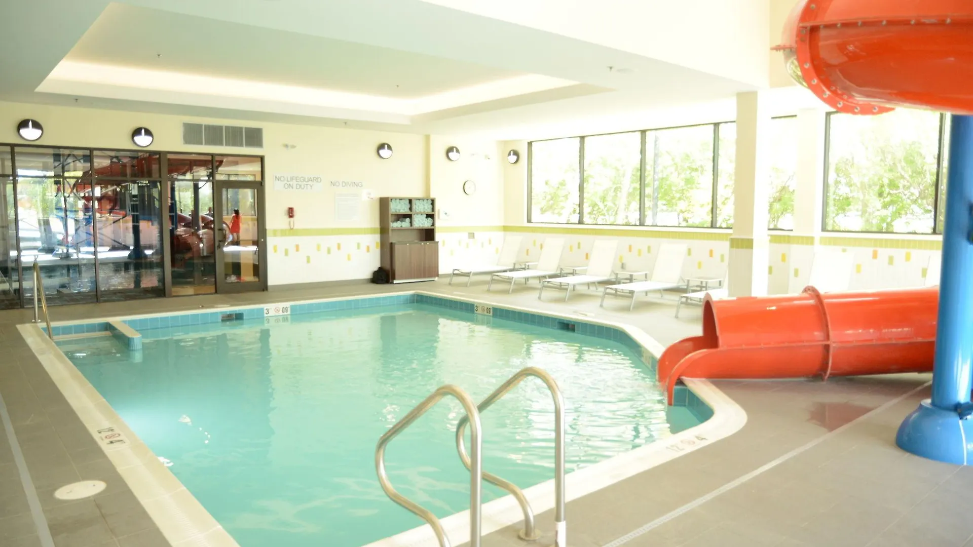 Fairfield Inn & Suites By Marriott Edmonton North Hotel